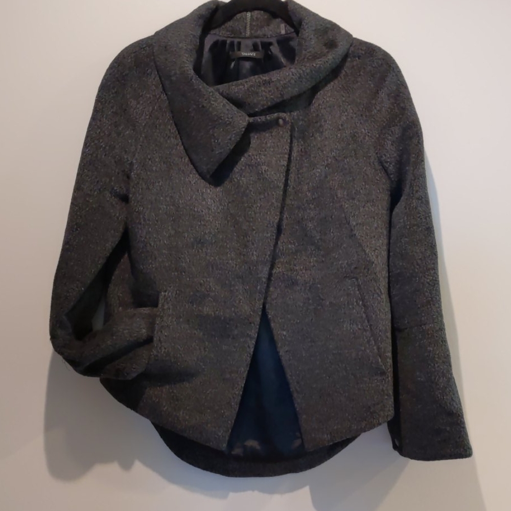 Tahari Size Small Jacket Like New